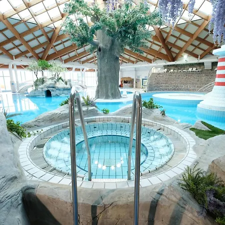 Glamping Terme Catez ラグジュアリーテント