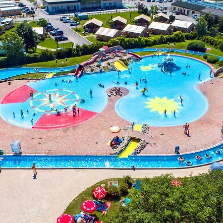 Glamping Terme Catez Campo de lujo