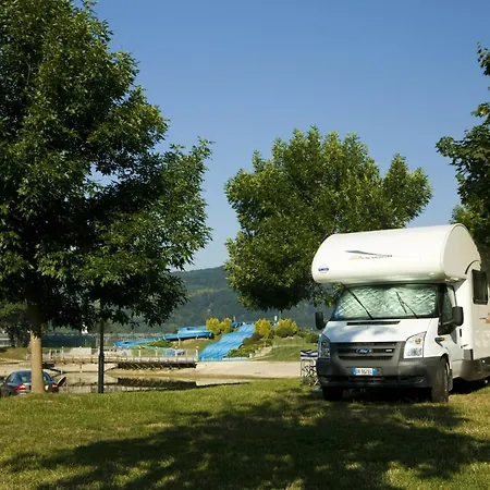 Glamping Terme Catez Campo de lujo *
