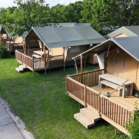 Glamping Terme Catez ラグジュアリーテント Brežice